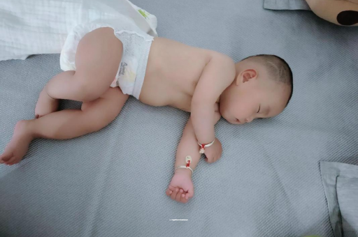 淮南宝宝流白色粘鼻涕
